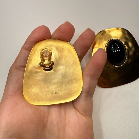 ✨ Saint Laurent Hammered Gold & Black Clip-On Earrings – Modern Statement Design - Picture 4 of 7